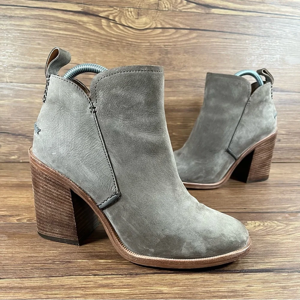 UGG PIXLEY Taupe Leather Heel Boots Women’s Size 8